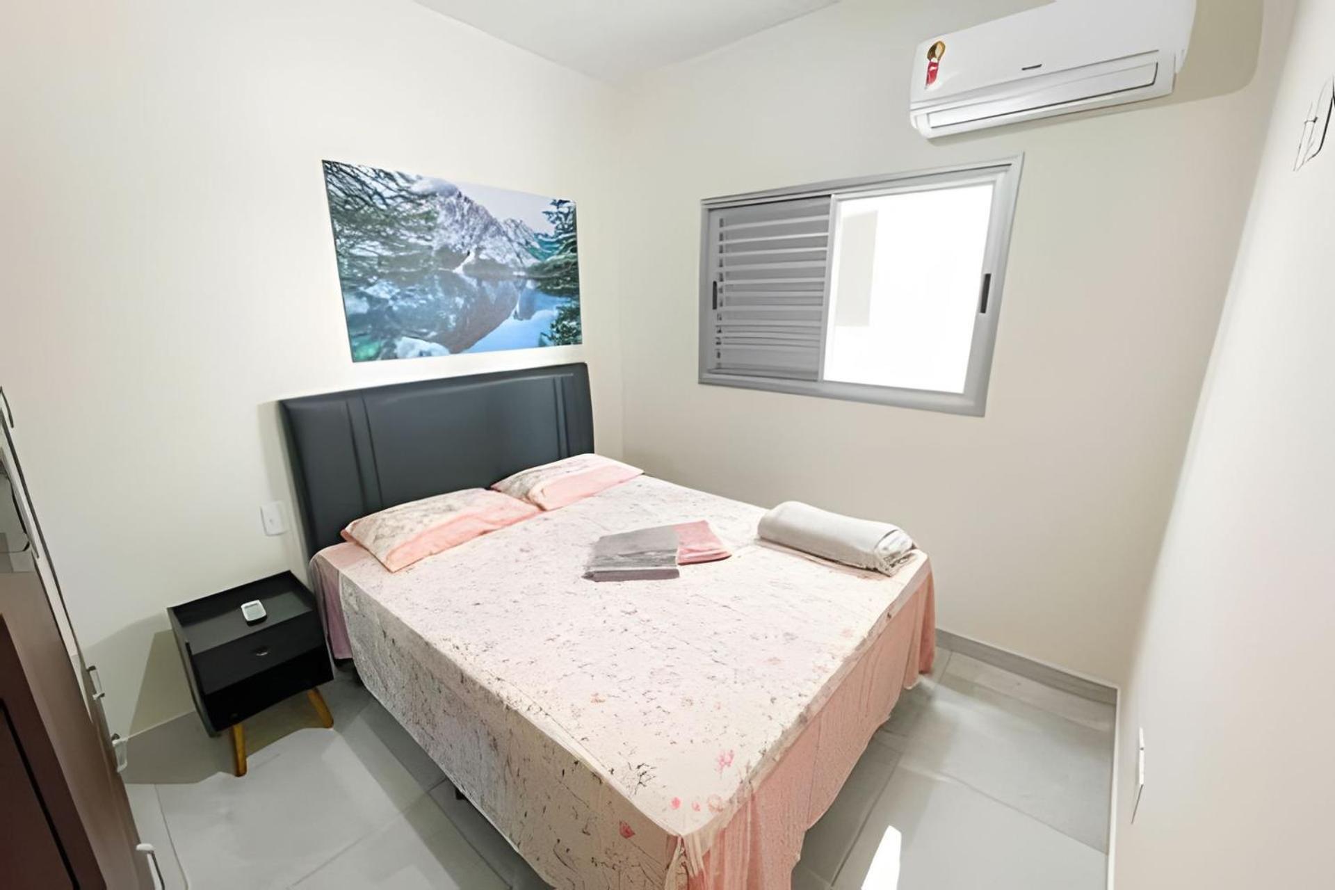 202- Apartamento De 2 Quartos Para Ate 5 Hospedes Patos de Minas Exterior foto